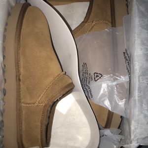 Uggs women classic slippers